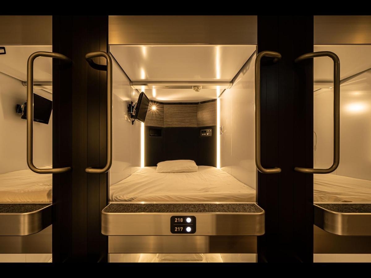 Capsule Plus Yokohama Sauna & Capsule Hotel Kültér fotó